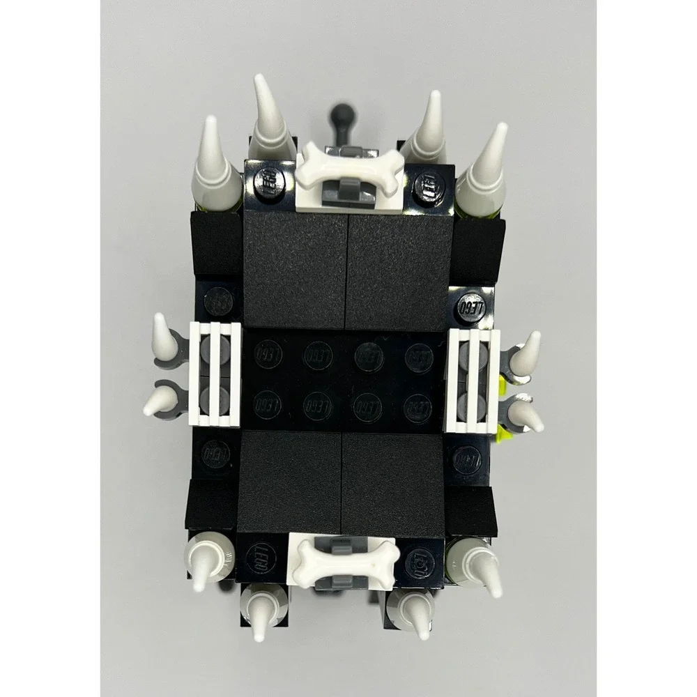 LEGO Monster Fighters The Ghost Train & 2 figs 9467 Glow in the Dark 2012